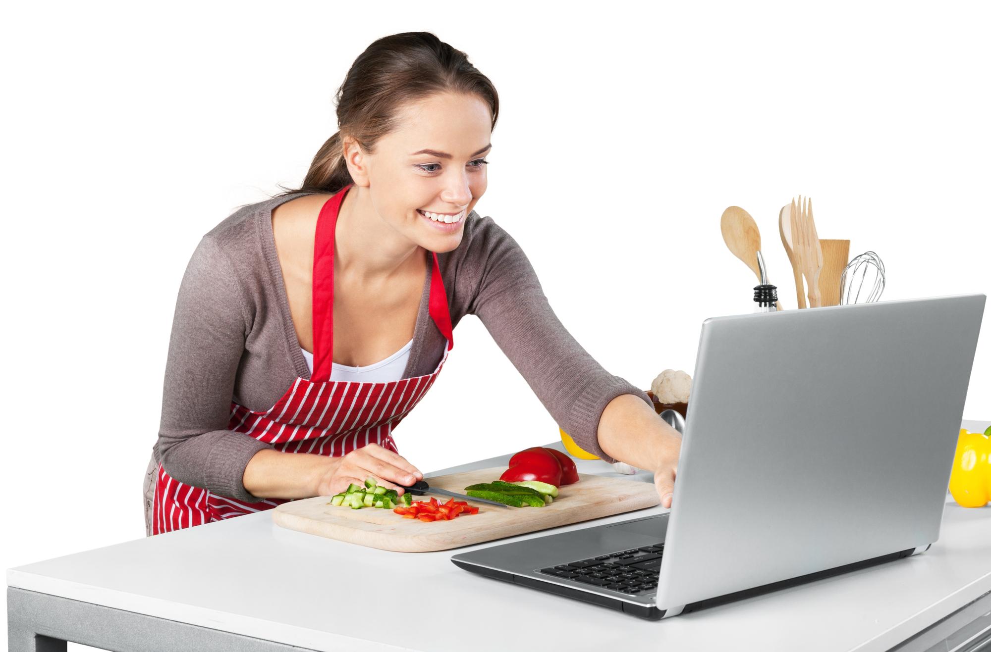 Student cooking during an online lesson